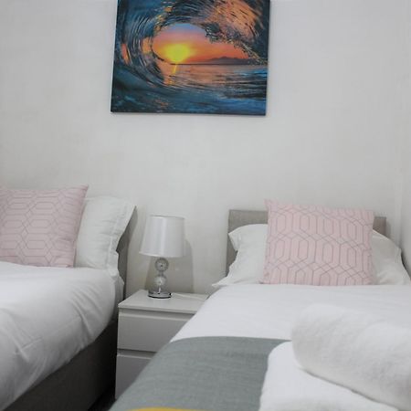 Hadleigh  Clover Apartments מראה חיצוני תמונה