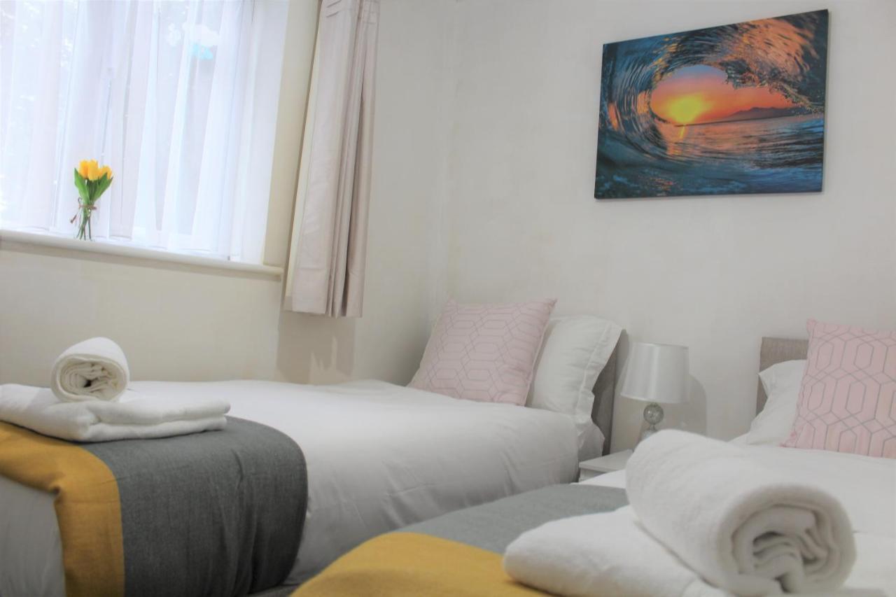 Hadleigh  Clover Apartments מראה חיצוני תמונה