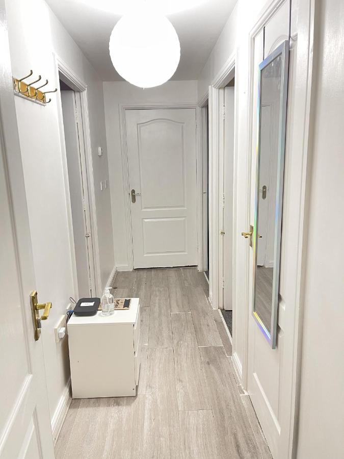 Hadleigh  Clover Apartments מראה חיצוני תמונה