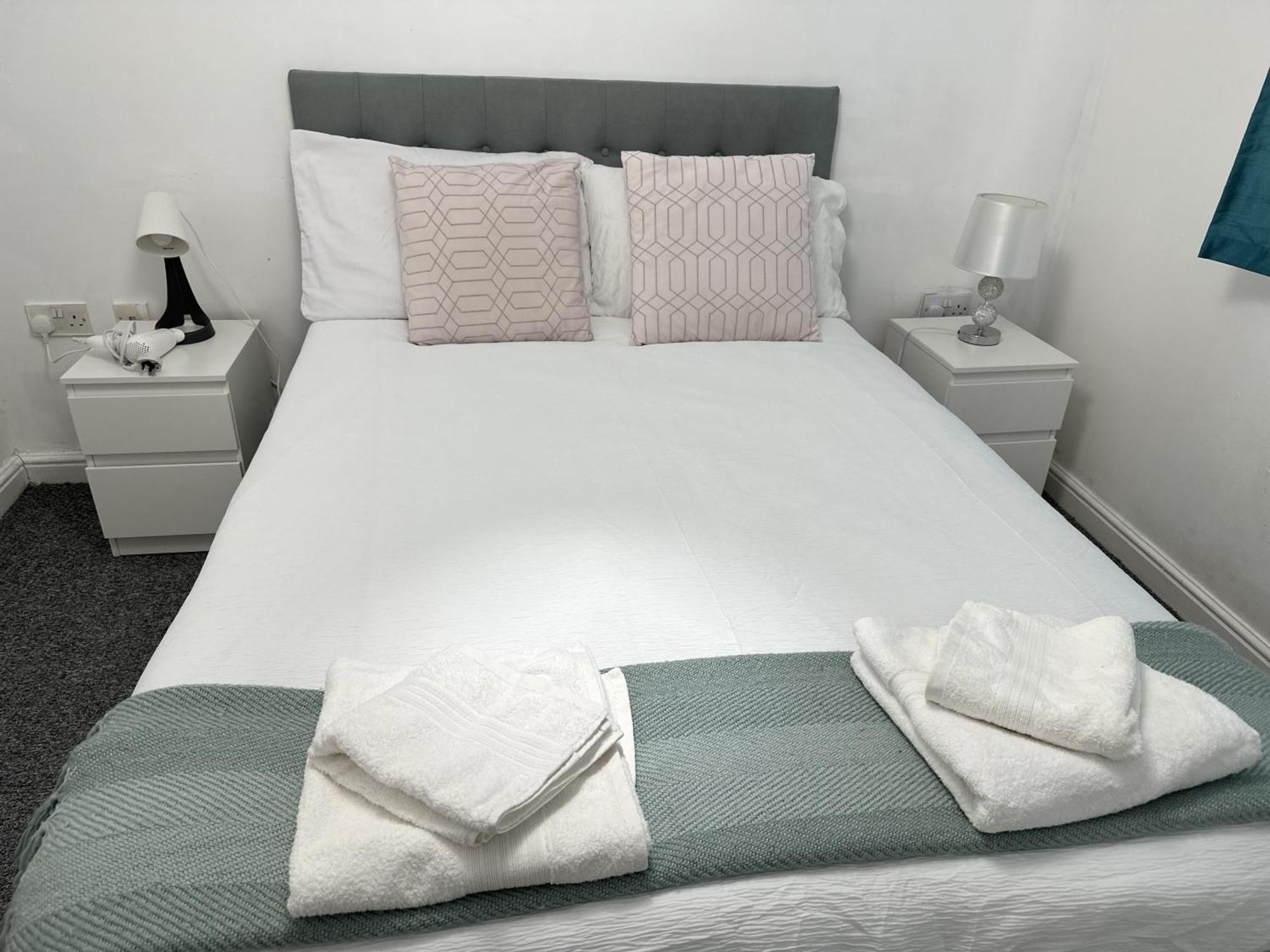 Hadleigh  Clover Apartments מראה חיצוני תמונה