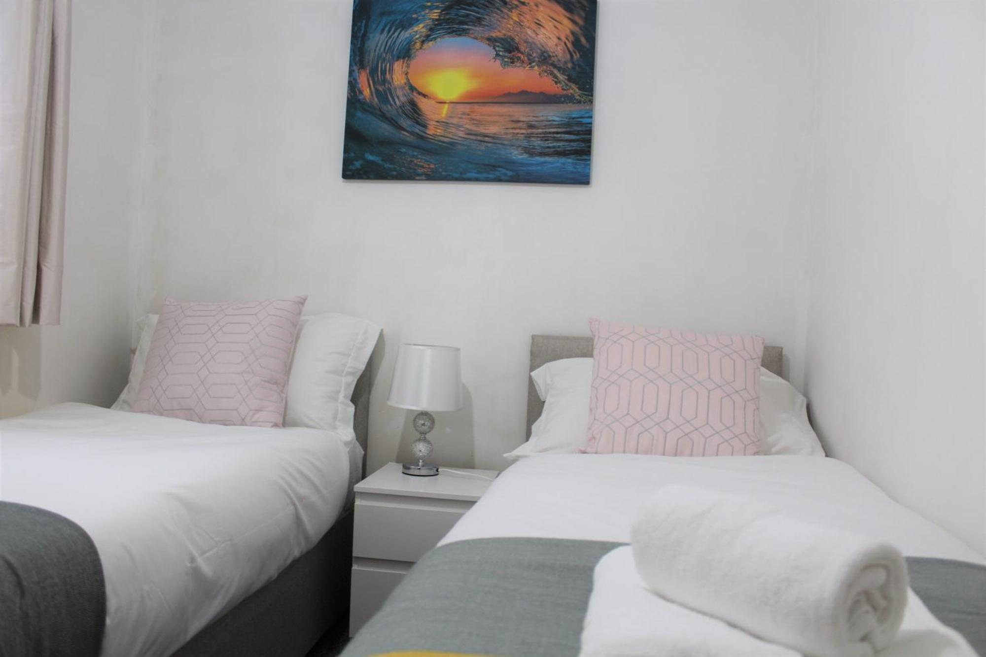 Hadleigh  Clover Apartments מראה חיצוני תמונה